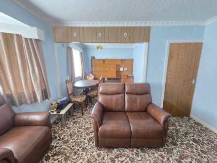 Highfield Mount, Dewsbury, Image 4