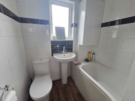 Ravensthorpe Road, Dewsbury, Image 10