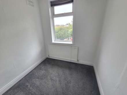 Burking Road, Dewsbury, Image 4