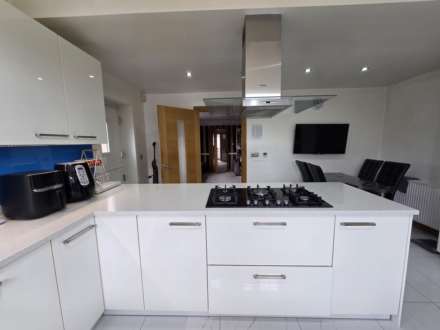 St Annes Close, Dewsbury, Image 10