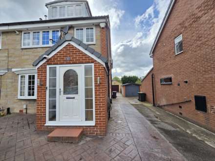St Annes Close, Dewsbury, Image 3