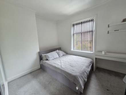 Victoria Road, Dewsbury, Image 8