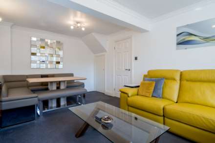 Orchard Croft, Dewsbury, Image 4