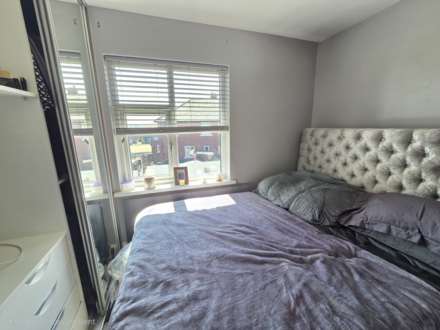 Castle Crescent, Dewsbury, Image 9