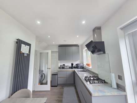 Moorcroft Drive, Dewsbury, Image 4