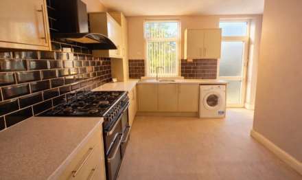 Savile Rd, Dewsbury, Image 8