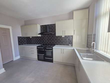 Savile Rd, Dewsbury, Image 9
