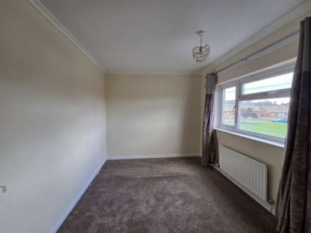 Hyrstlands Rd, Batley, Image 4