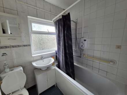 Hyrstlands Rd, Batley, Image 6
