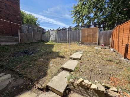 Heaton Grange, Batley, Image 11