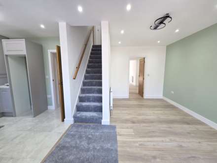 Ullswater Avenue, Dewsbury, Image 5