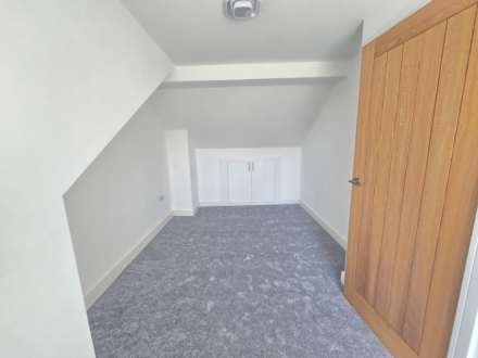 Ullswater Avenue, Dewsbury, Image 7