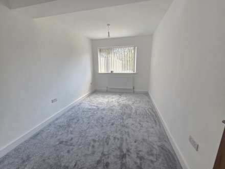 Ullswater Avenue, Dewsbury, Image 8