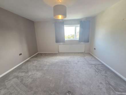 Clough Drive, Batley, Image 6