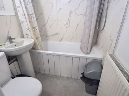 Carlton Terrace, Dewsbury, Image 12