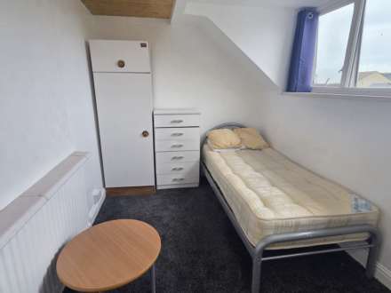 Carlton Terrace, Dewsbury, Image 9