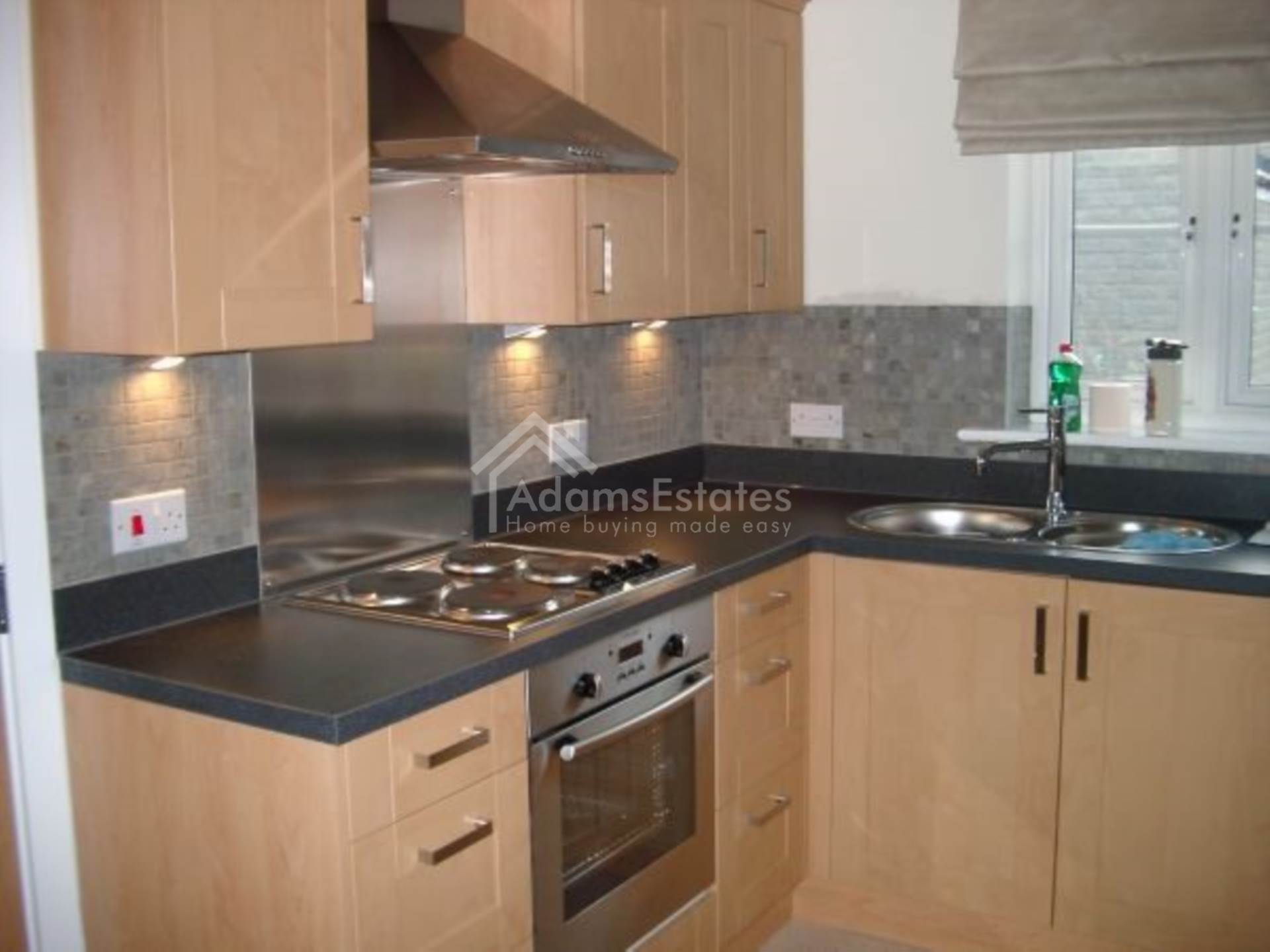 Rotary Close, Dewsbury, Image 4