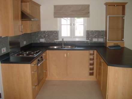 Rotary Close, Dewsbury, Image 5