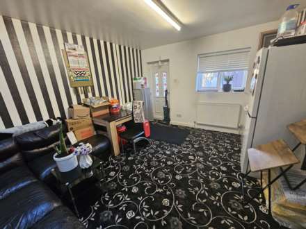Park View, Dewsbury, Image 8