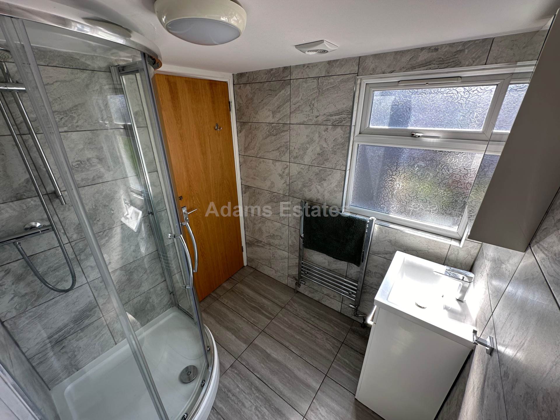 Pitcroft Avenue, Reading, Image 9