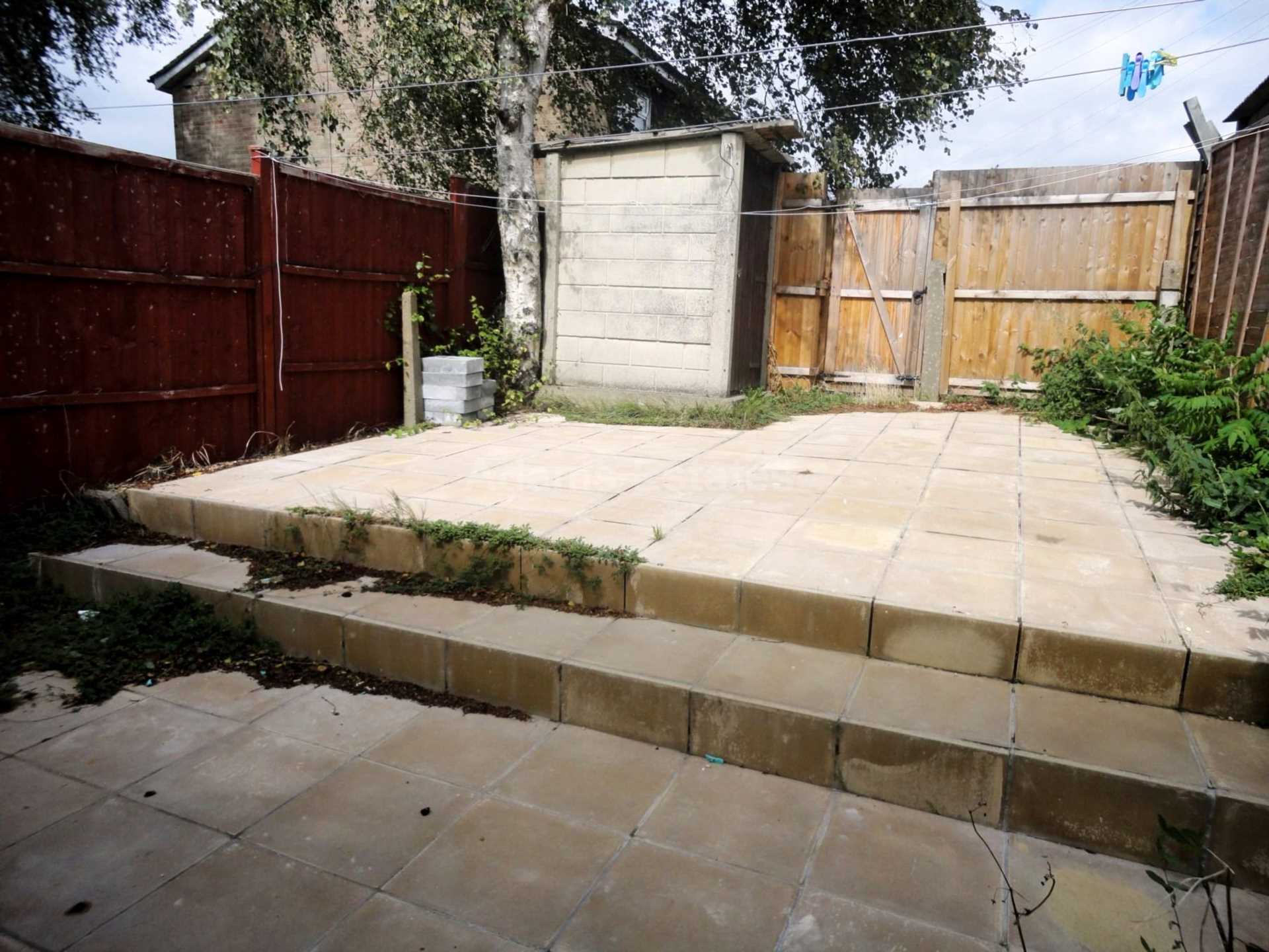 Clayton Walk, Reading, Image 10