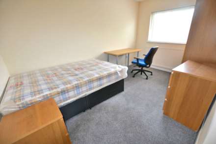 Clayton Walk, Reading, Image 8