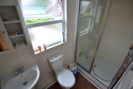 Donnington Gardens, Reading, Image 12