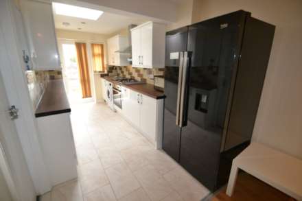 5 Bedroom Terrace, Newcastle Road, Reading