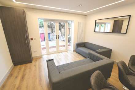 Southampton Street, Reading, Image 4
