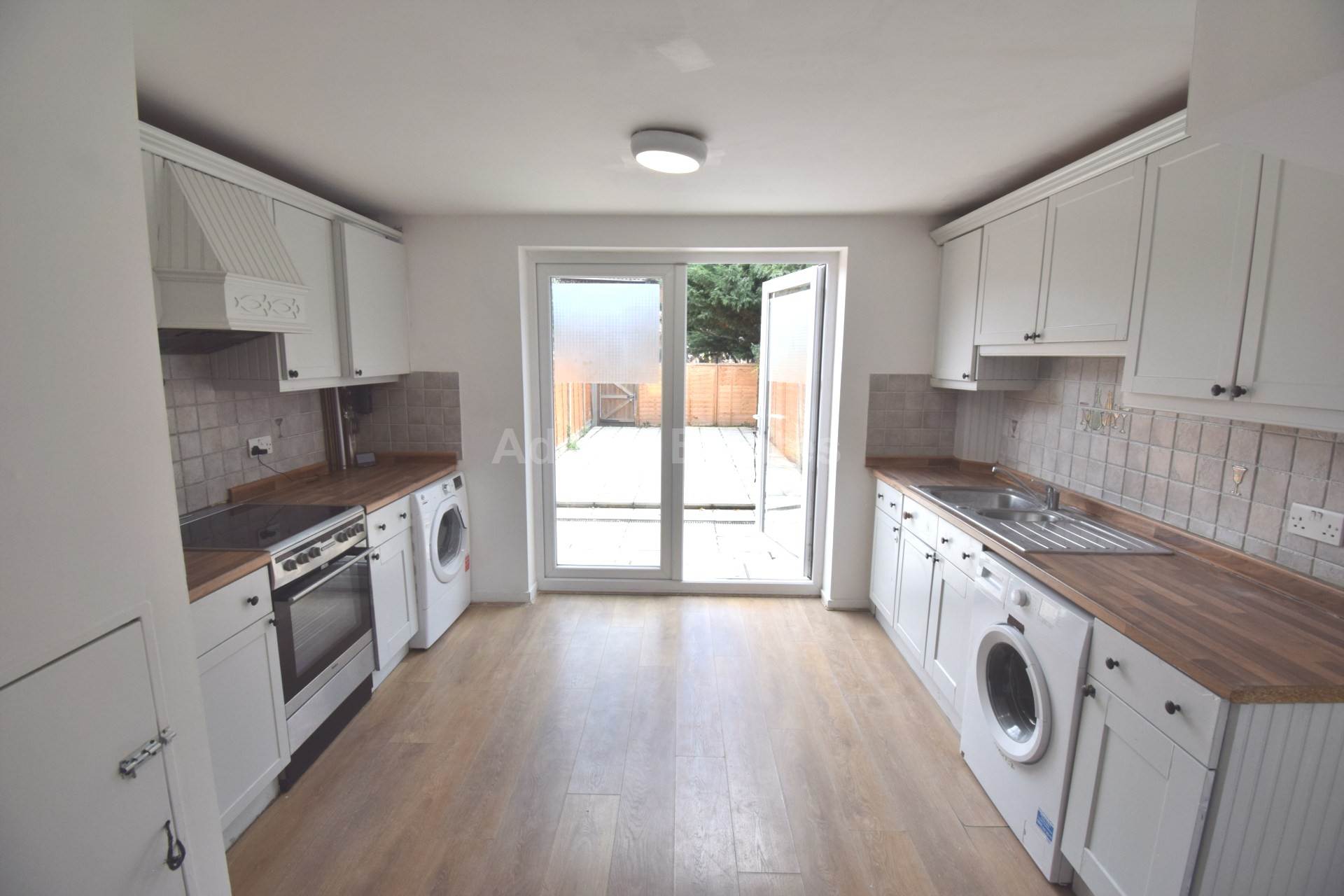Chilcombe Way, Lower Earley, Image 2