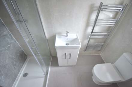 Hilltop Road, Earley, Image 3