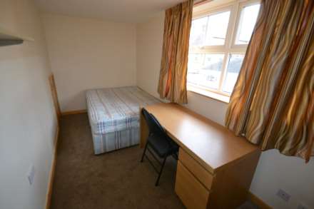 Blenheim Gardens, Reading, Image 3