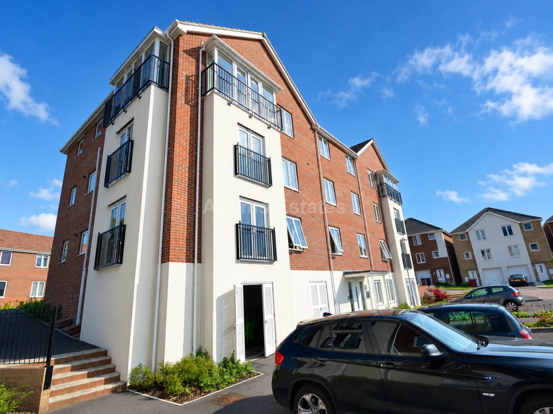 Kennet House, Regis Park Road, Image 10