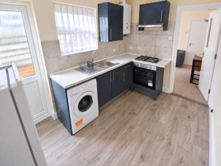 Gosbrook Road, Caversham, Image 3