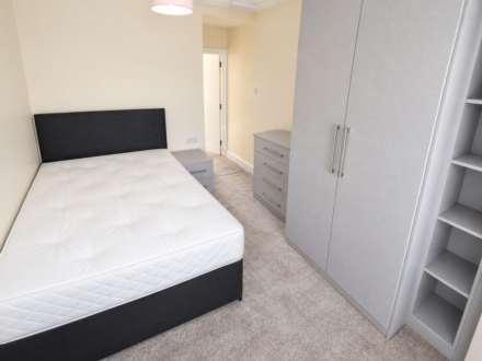 Gosbrook Road, Caversham, Image 6