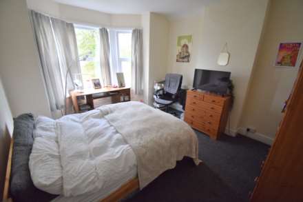 Palmer Park Avenue, Reading, Image 4