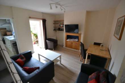 3 Bedroom Terrace, Carnarvon Road, Reading