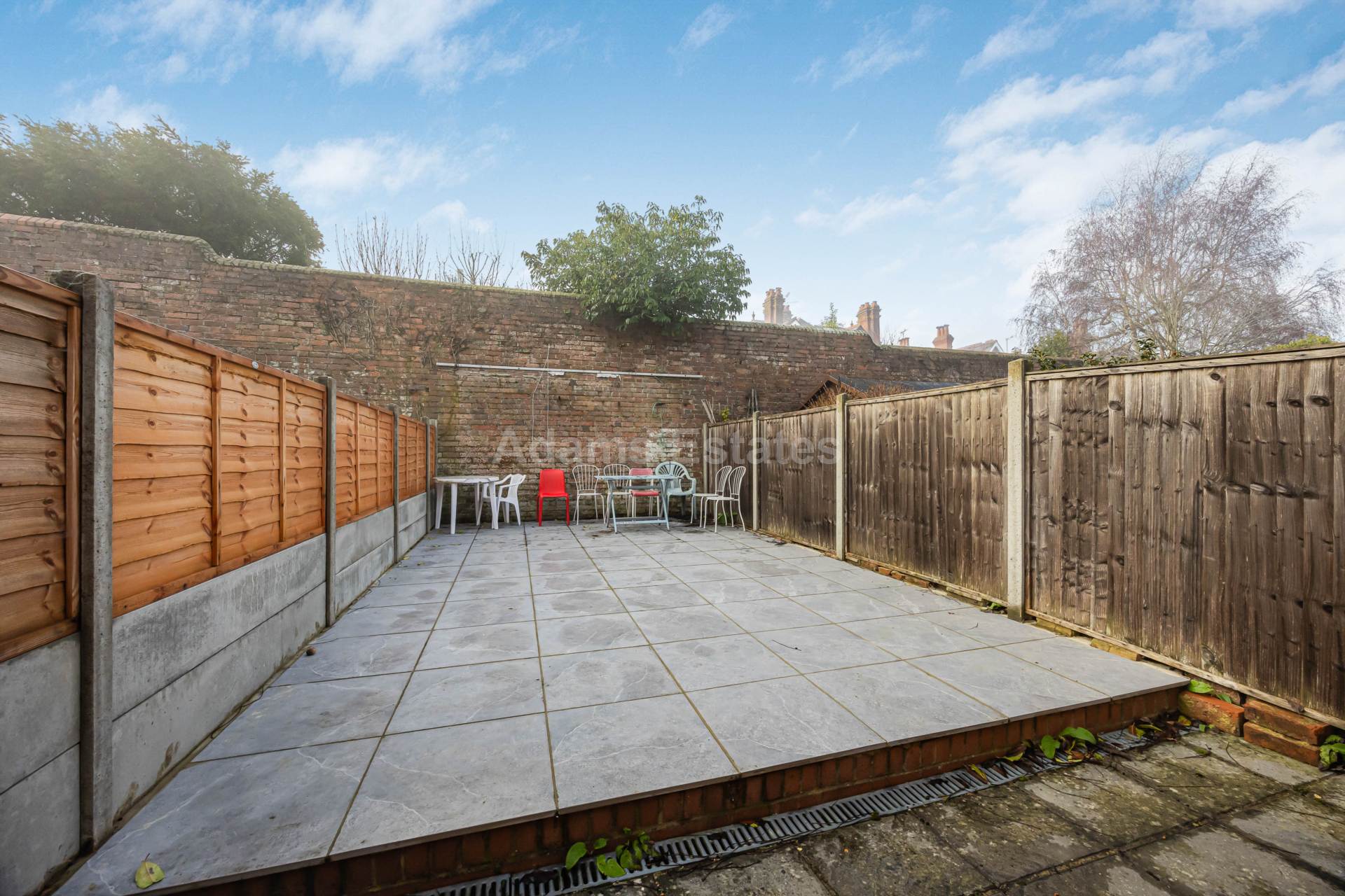 Donnington Gardens, Reading, Image 16
