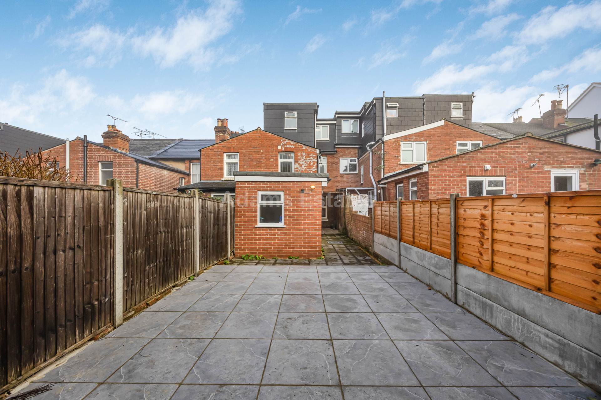 Donnington Gardens, Reading, Image 17