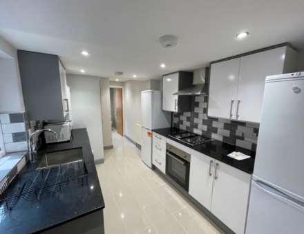 Donnington Gardens, Reading, Image 1