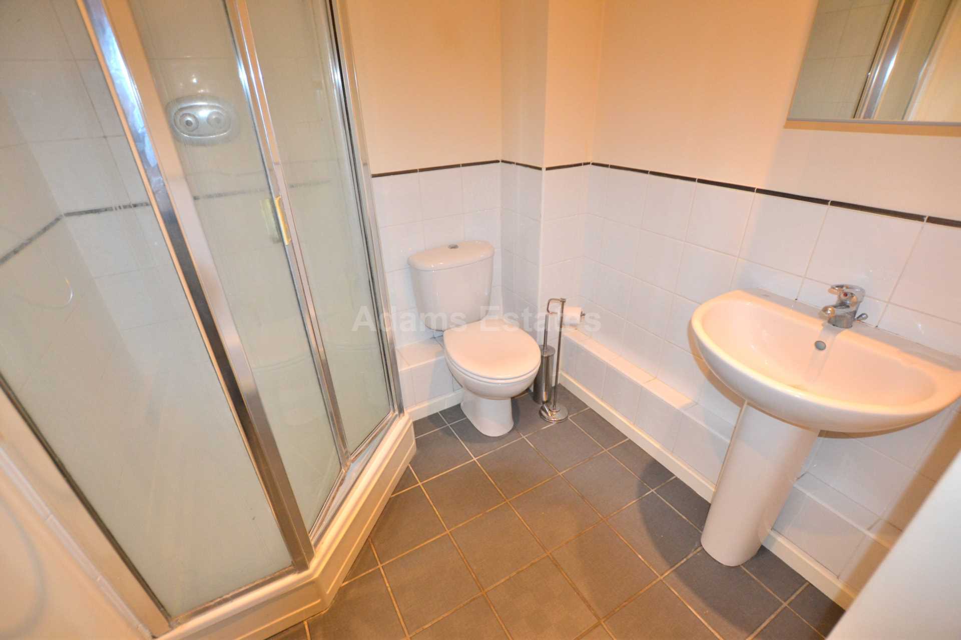 Quadrant Court, Reading, Image 4