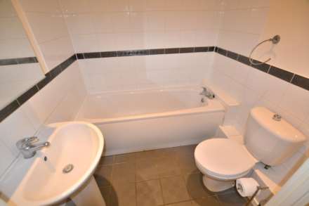 Quadrant Court, Reading, Image 11