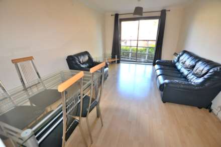 Quadrant Court, Reading, Image 2