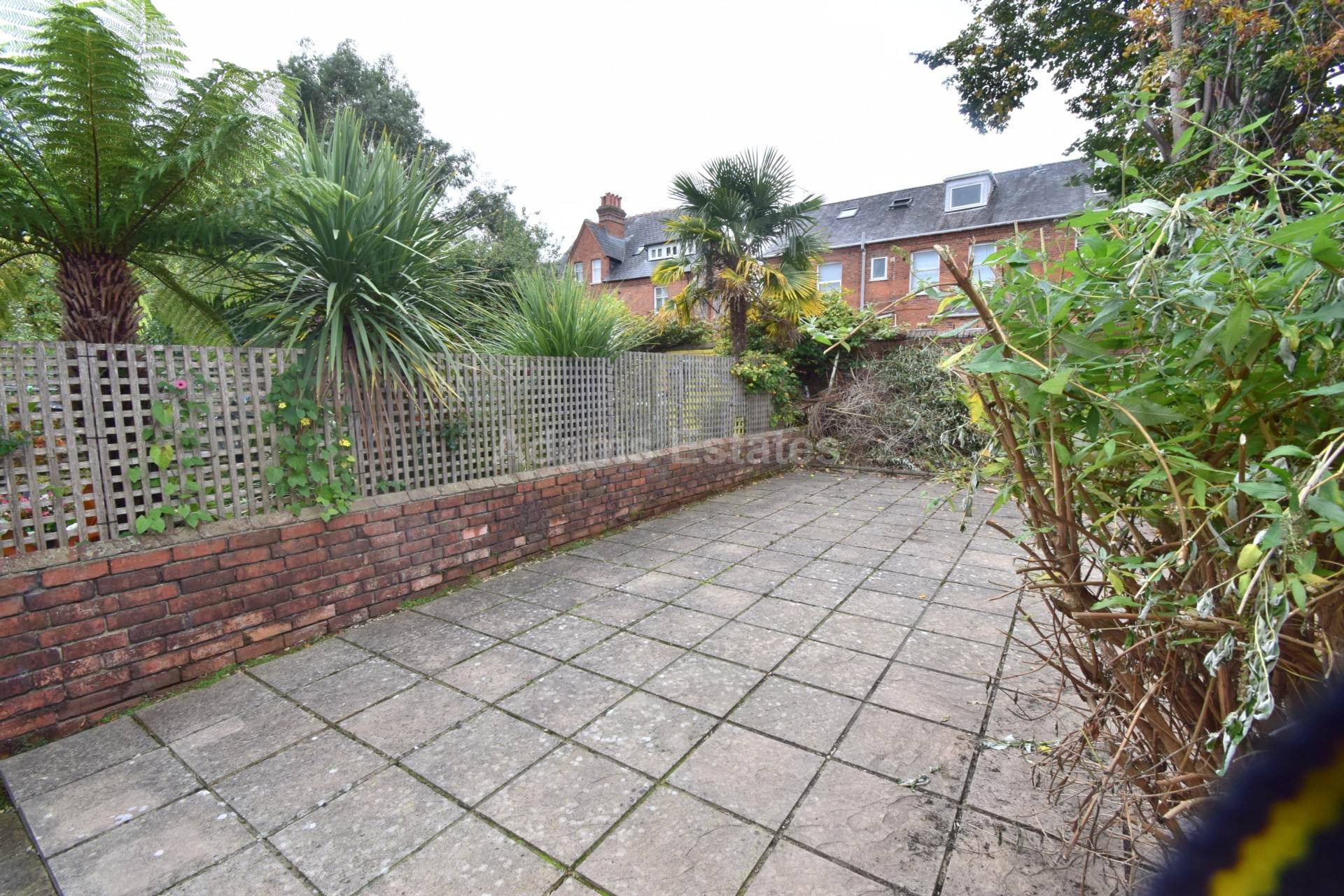 Donnington Gardens, Reading, Image 13