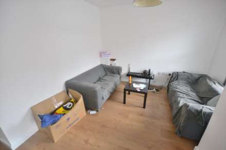 Donnington Gardens, Reading, Image 1