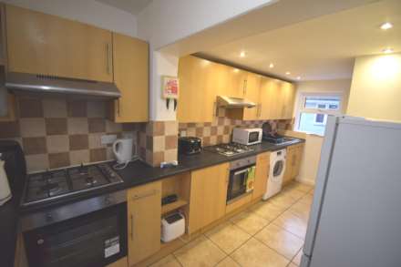 Erleigh Road, Reading, Image 2