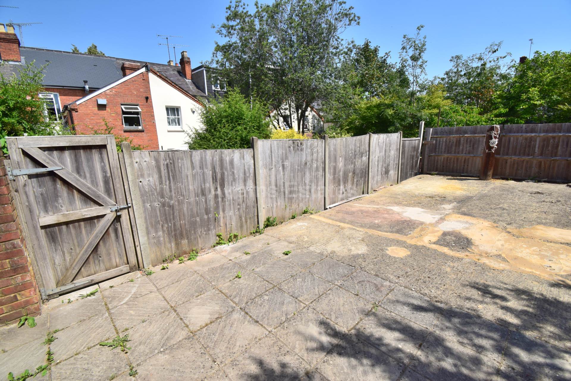 Donnington Gardens, Reading, Image 13