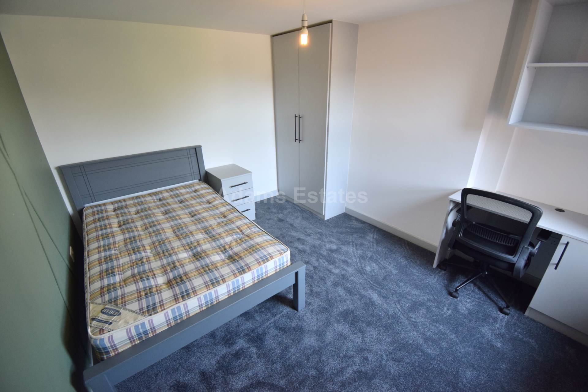 Donnington Gardens, Reading, Image 9
