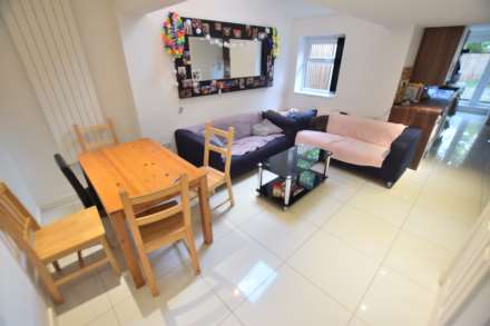 Blenheim Road, Reading, Image 2