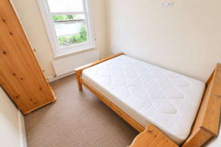 London Road, Reading, Image 7